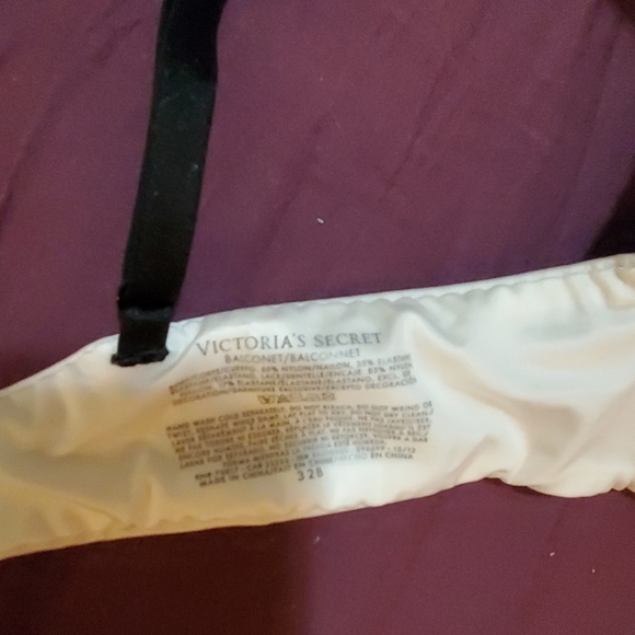 Brand new Victoria secret pushup balconet bra 32b - Picture 2 of 2